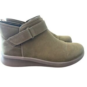 Clarks Cloudsteppers Sillian 2.0 High Olive Green Ankle Boots Womens 8 Wide E W